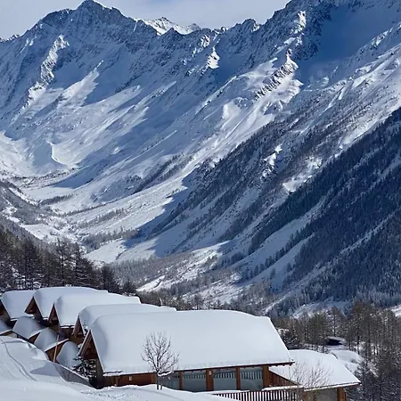4br Nestled In Loetschental Valley Wiler